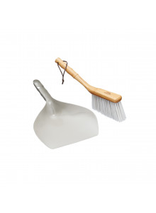 Living Nostalgia Traditional Dustpan and Brush Set