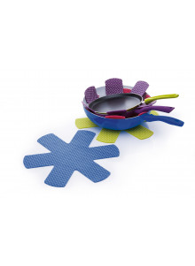 Colourworks Set of Four Non-Slip Pan Protectors