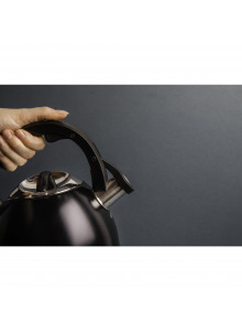 La Cafetière Induction-Safe Enamel Stovetop Kettle