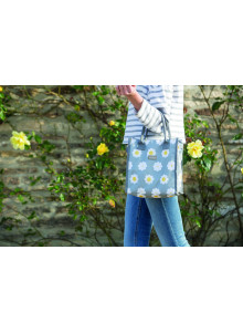 KitchenCraft 4 Litre Retro Flower Dot Lunch / Snack Cool Bag