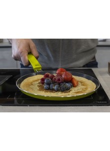 Colourworks Green Crêpe Pan with Soft Grip Handle