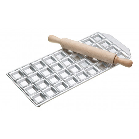 Imperia 36 Hole Ravioli Tray and Rolling Pin