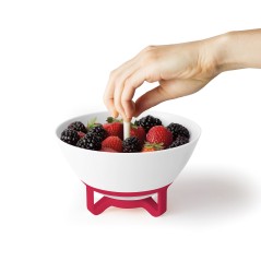 Chef'n Bramble Rinse and Carry Berry Strainer Basket